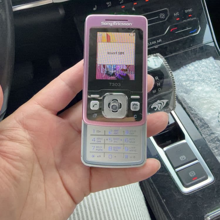 Sony Ericsson T303 ime bor — 1