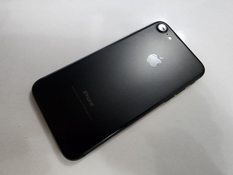 Iphone 7 Matte Black 32GB Bat 100% srochna Toshkenda
Xotirasi 32GB
Bat — 1