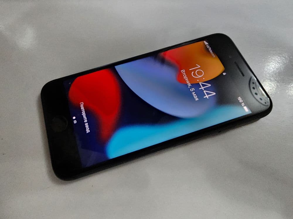 Iphone 7 Matte Black 32GB Bat 100% srochna Toshkenda
Xotirasi 32GB
Bat — 4