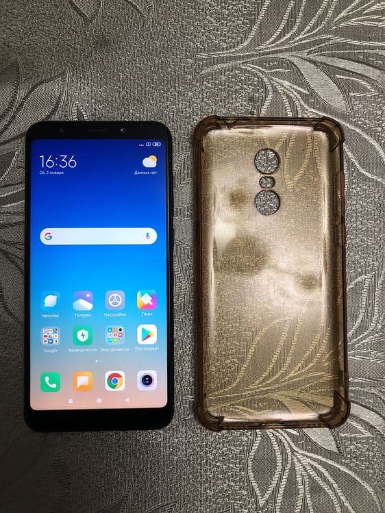 Телефон Redmi 5+ память 3/32 гб — 3