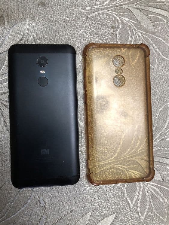 Телефон Redmi 5+ память 3/32 гб — 4