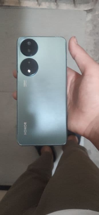 Xonor x7b holati ideal holatda xotira 128/4 — 3