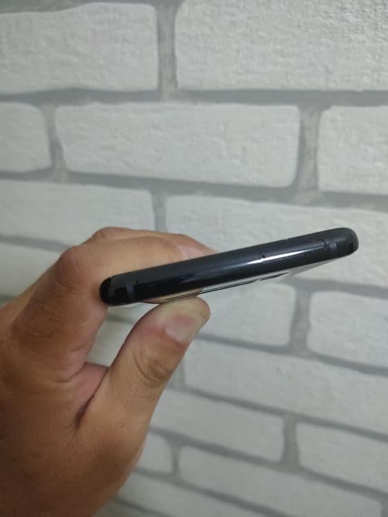 Samsung Galaxy Note 8 6/64 GB — 7