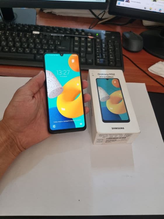 Samsung M32 6/128gb iwlawi zur aybi yuq tozza telefon — 2