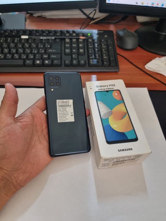 Samsung M32 6/128gb iwlawi zur aybi yuq tozza telefon — 5