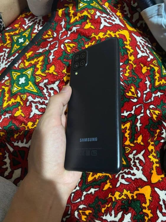 Samsung a12 4/64 gb — 5