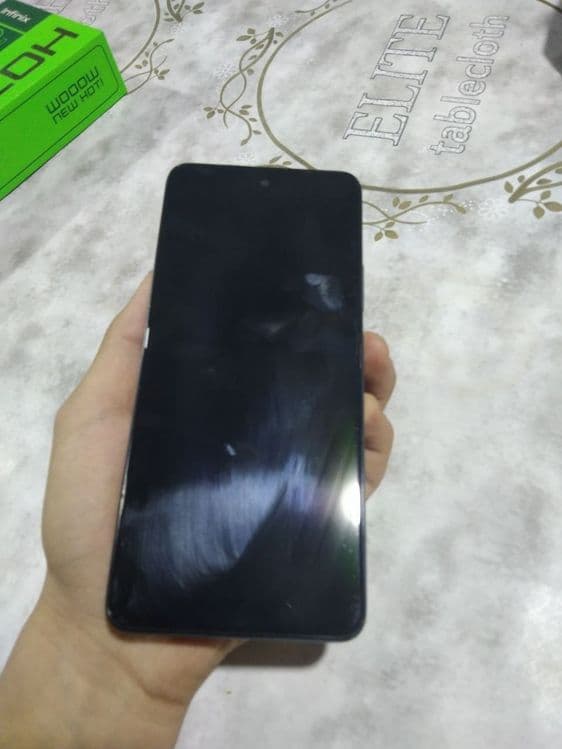 Infinix Hot50 sotiladi — 2