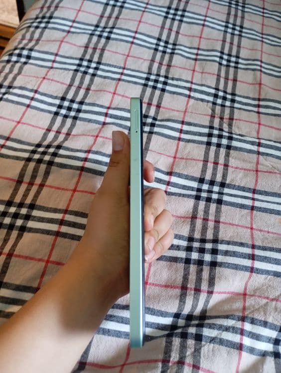 REDMI 13C xotirasi 6/128     yili 2024 dekabr — 5