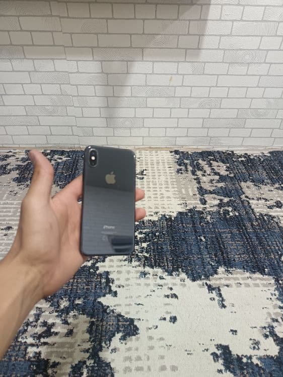 iphone xs 64    kelishamiza — 1
