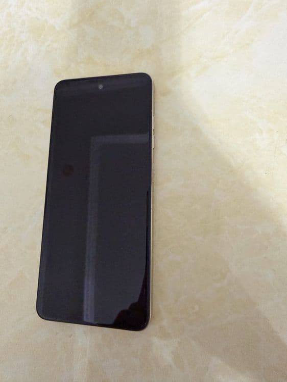 Telefon sotiladi tecno spark — 4