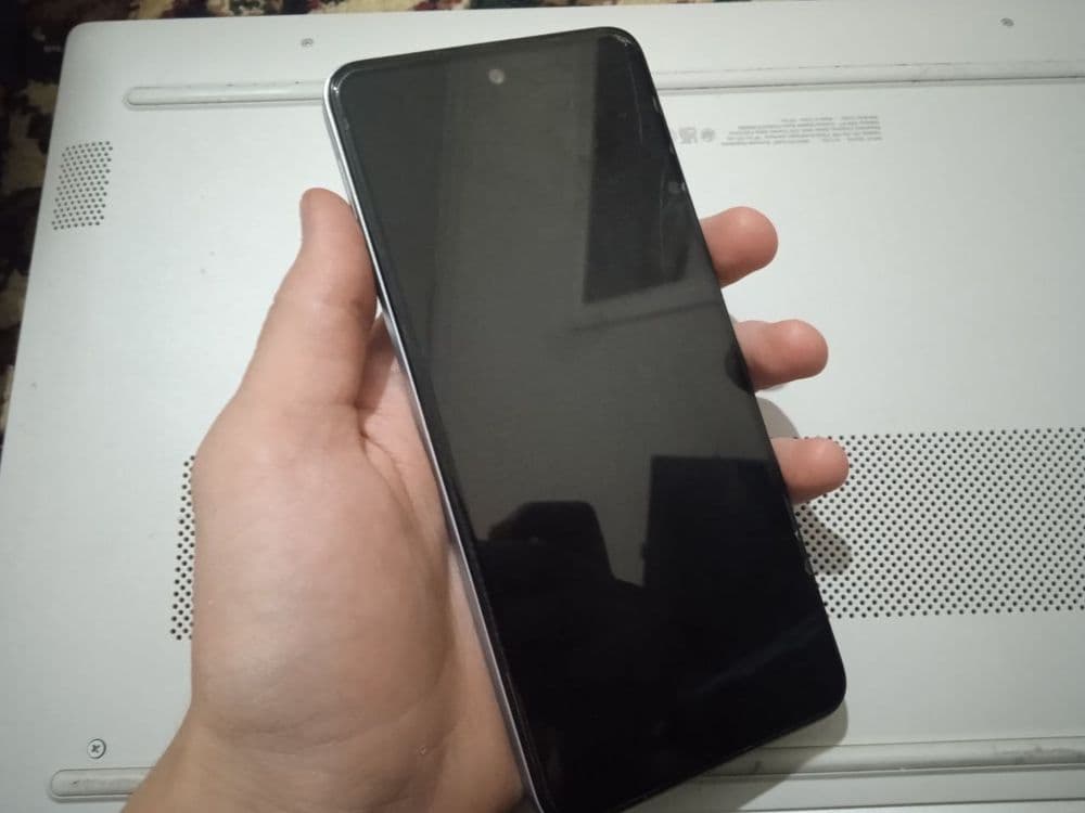 Tecno spark go 2024 — 2