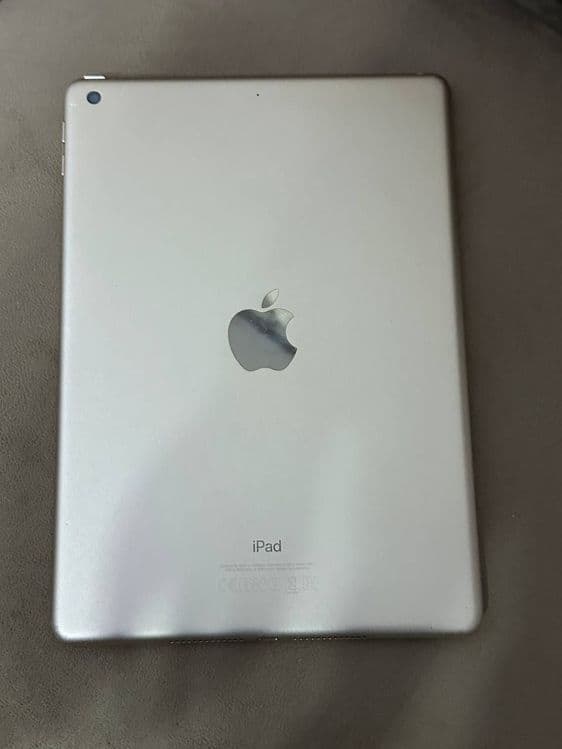 IPad 5 gold  ( 32 g ] — 2