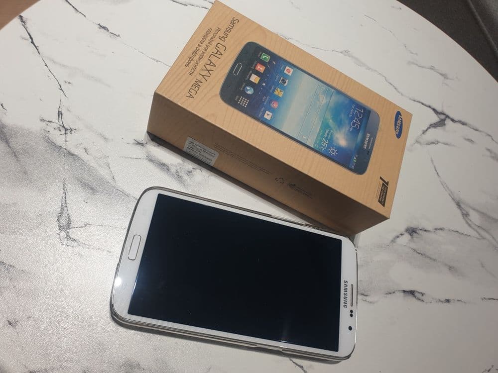 Samsung Galaxy Mega — 2
