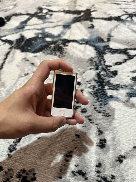 Apple iPod nano 7th Generation (2015) — 3