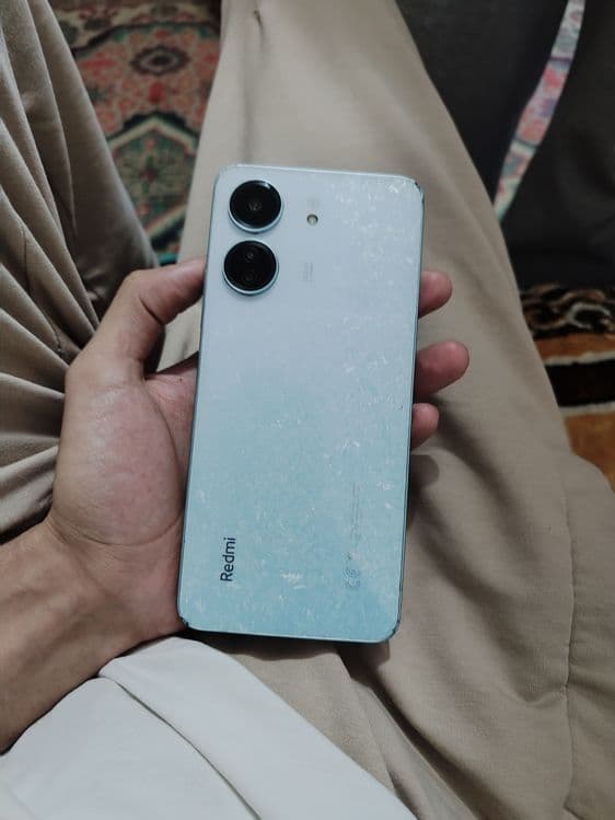 Redmi 13 c 256 продаю срочно — 2