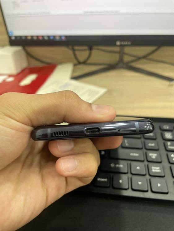 Samsung S20 FE  6/128 — 3