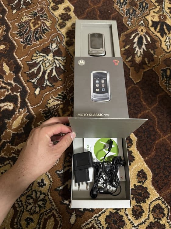 Motorola v13 cdma perfektum — 1