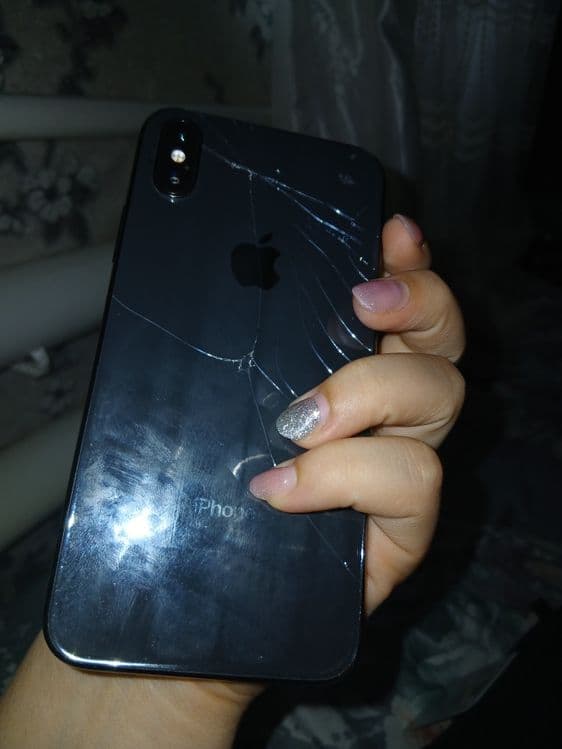 Iphone X        . — 1