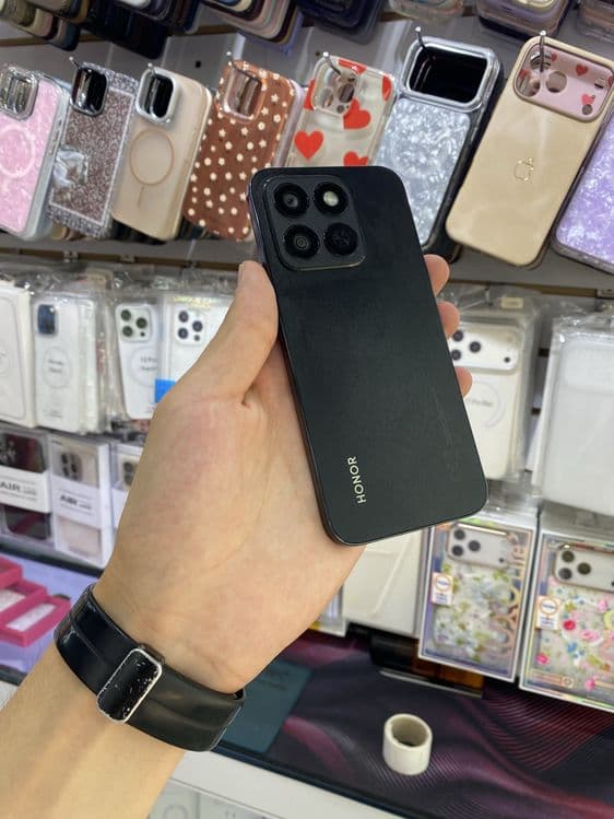 Honor X8c 8/256 ideal — 1