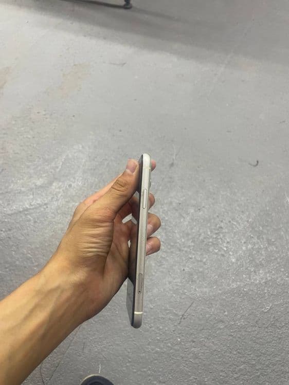 iphone 11 128GB — 3