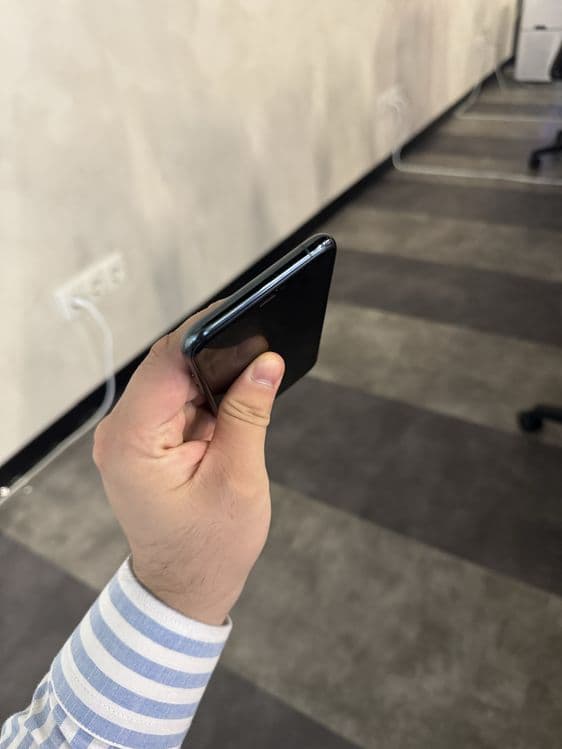 Iphone 11 pro 64GB — 7