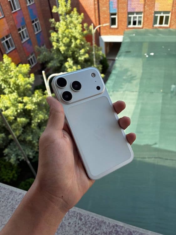 iPhone Xr (17 pro korpusda) 128gb 100% Kh/A — 1