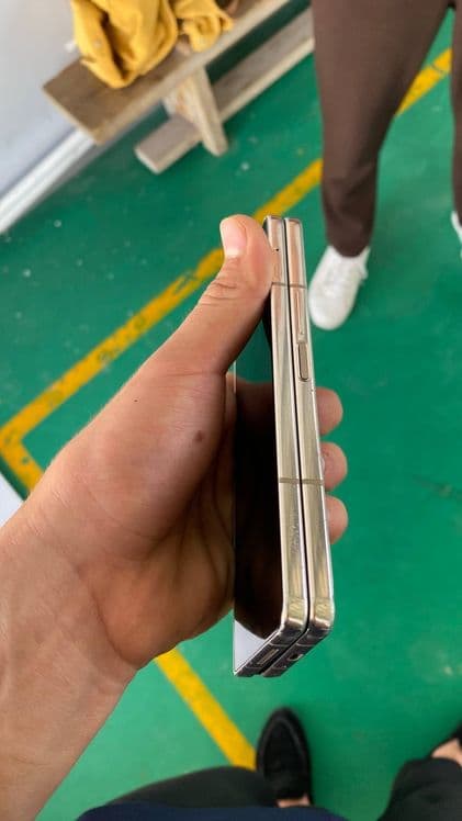 Samsung z fold 4 — 2