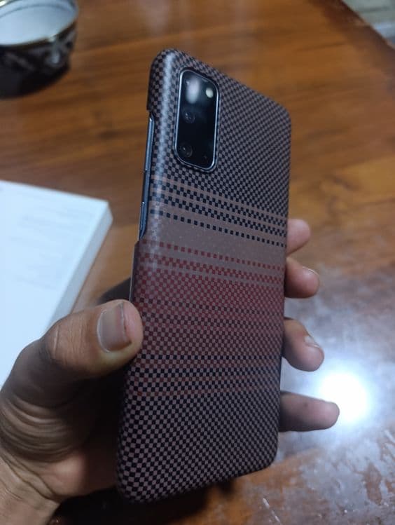 Samsung Galaxy S20 — 4