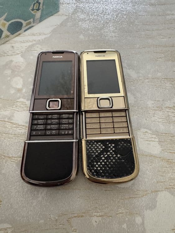 Nokia 8800 sapfire carbon art — 2