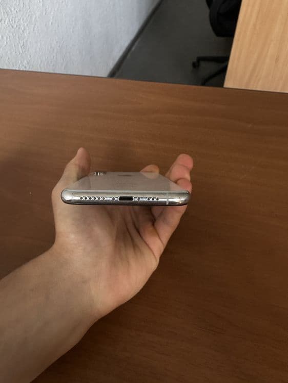 IPhone XS 256 GB — 7