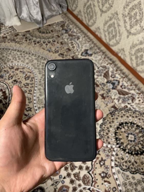 Iphone xr 64/ 82%