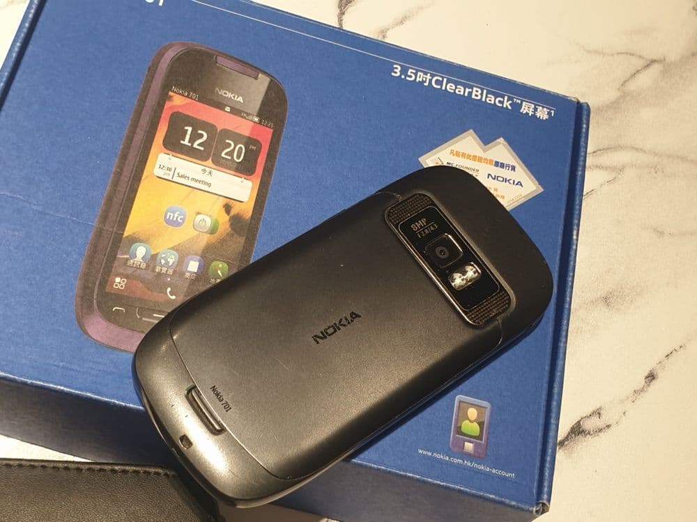 срочно Nokia 701 — 1