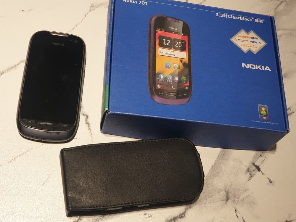 срочно  Nokia 701 — 3