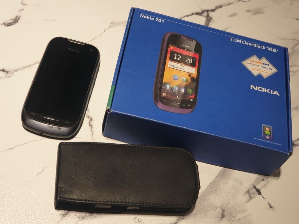 срочно  Nokia 701 — 4