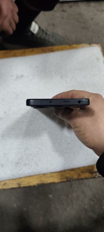 Xiomi Redmi note 14 — 4