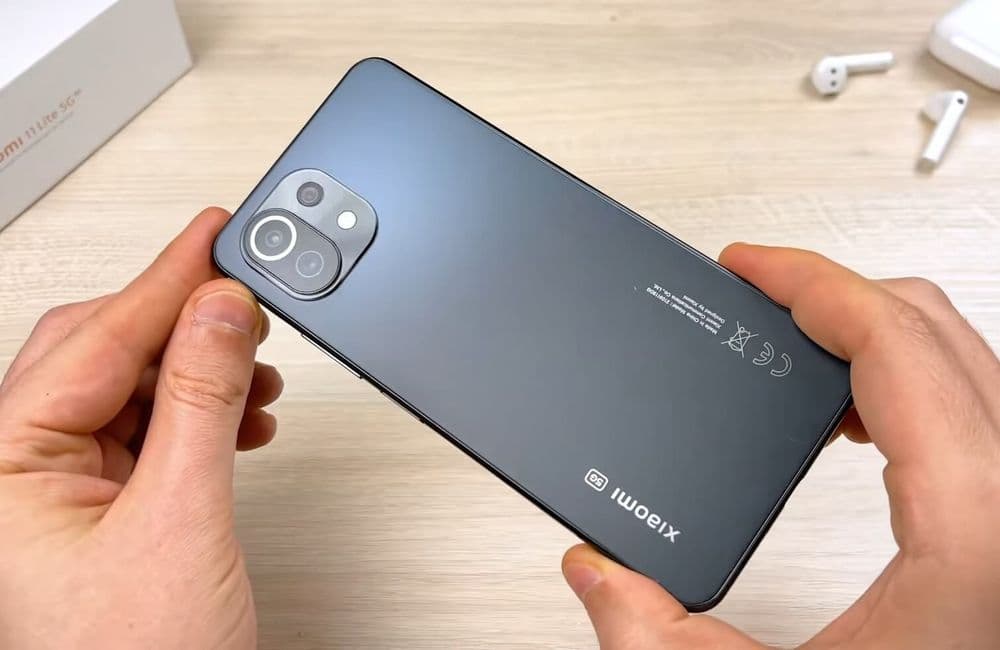 Xiaomi Mi 11 lite 5g ne 8/256 — 1