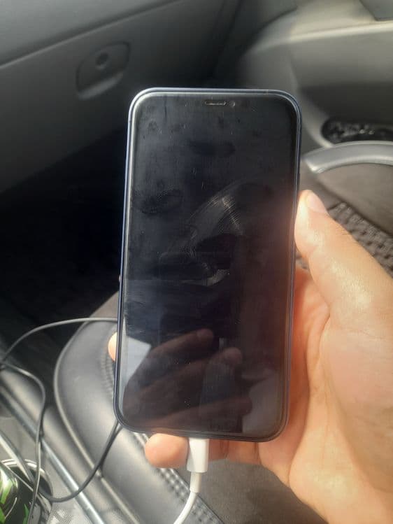 Iphone xr 17 pro korpusda. Aybi yoq. — 2
