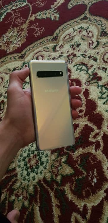 Samsung s10+ 5g 256gb — 2