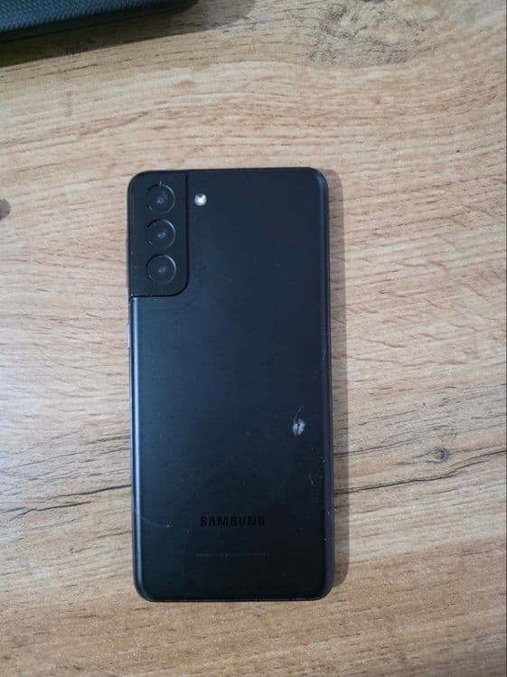 Samsung S 21 plus — 3