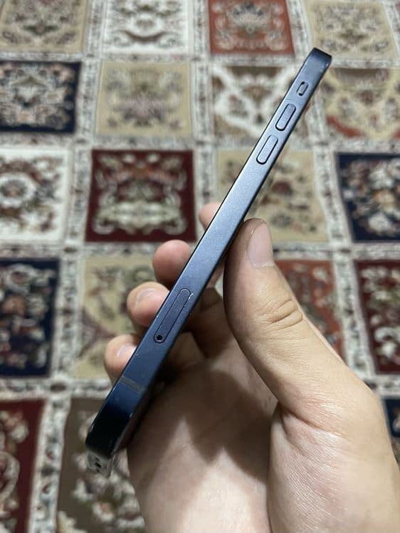 Iphone 12 Qora 64gb — 4