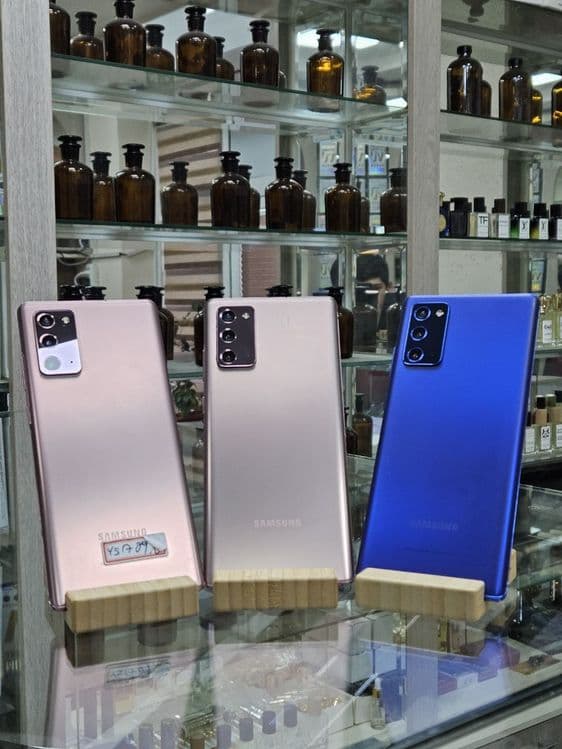 Samsung galaxy note 20 5G 8/256gb holati yaxwi — 2