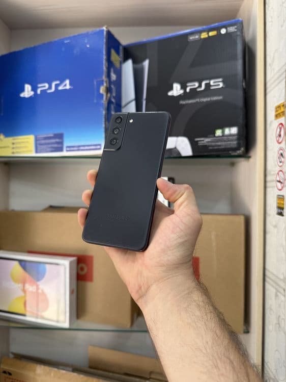 Samsung s21 fe — 1