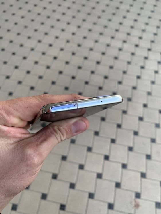 Samsung S20+ 12/256 — 6