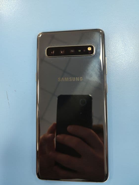 Samsung s10plyus5g — 5