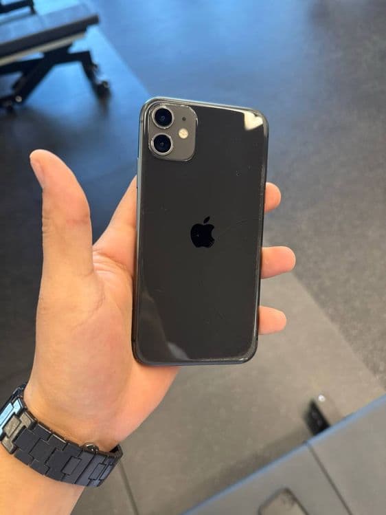 Iphone 11 265 gb. — 1