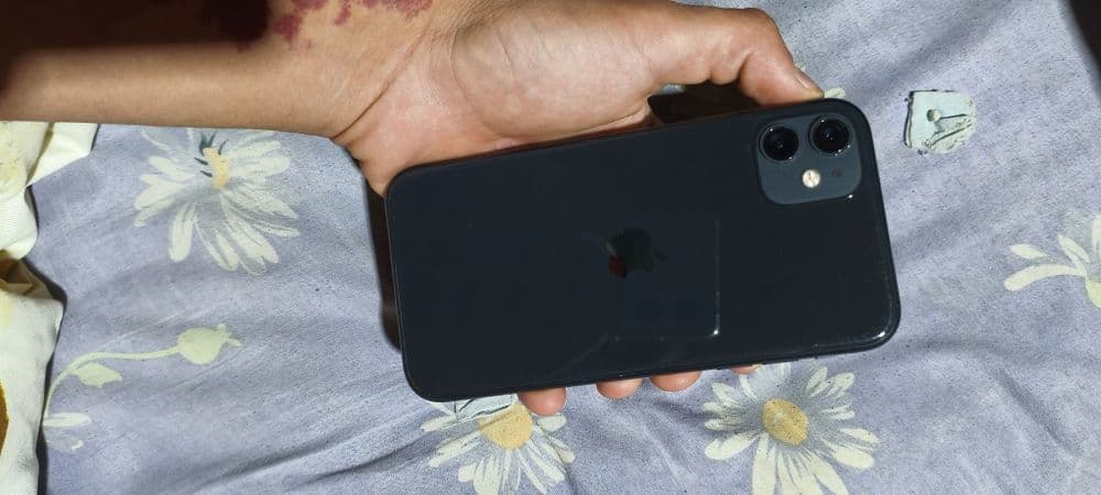 Iphone 11 lla chotki — 1