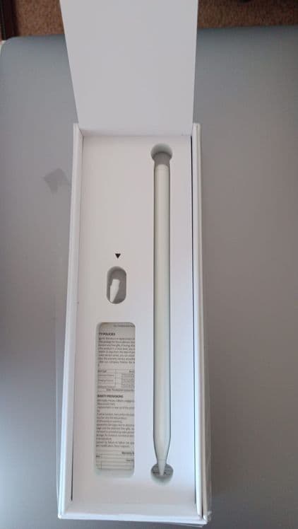 IPad 9.7, ruchka va chexoli bilan — 2