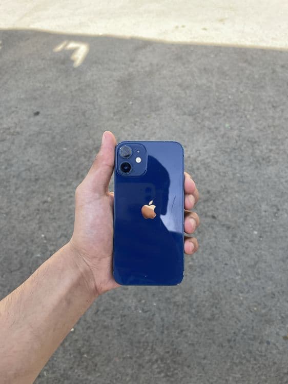 Iphone 12 mini srochna sotiladi — 2