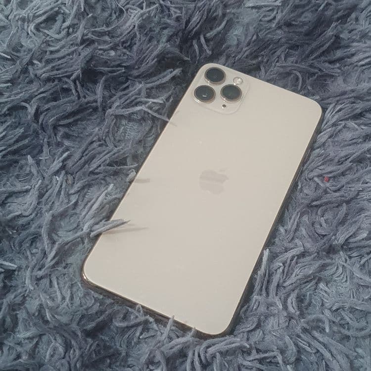 iPhone 11 Pro Max — 1