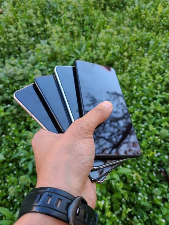 Samsung Galaxy S21 Plus 5G. Joyi 256 GB. Imeka o'tkan — 2